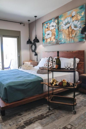 Hotels in Mamousia